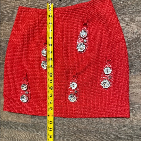 AREA size 2 Wool NWOT Red Embellished Mini Skirt with large crystal hooks - Picture 9 of 15